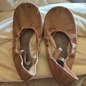 Ballet shoes